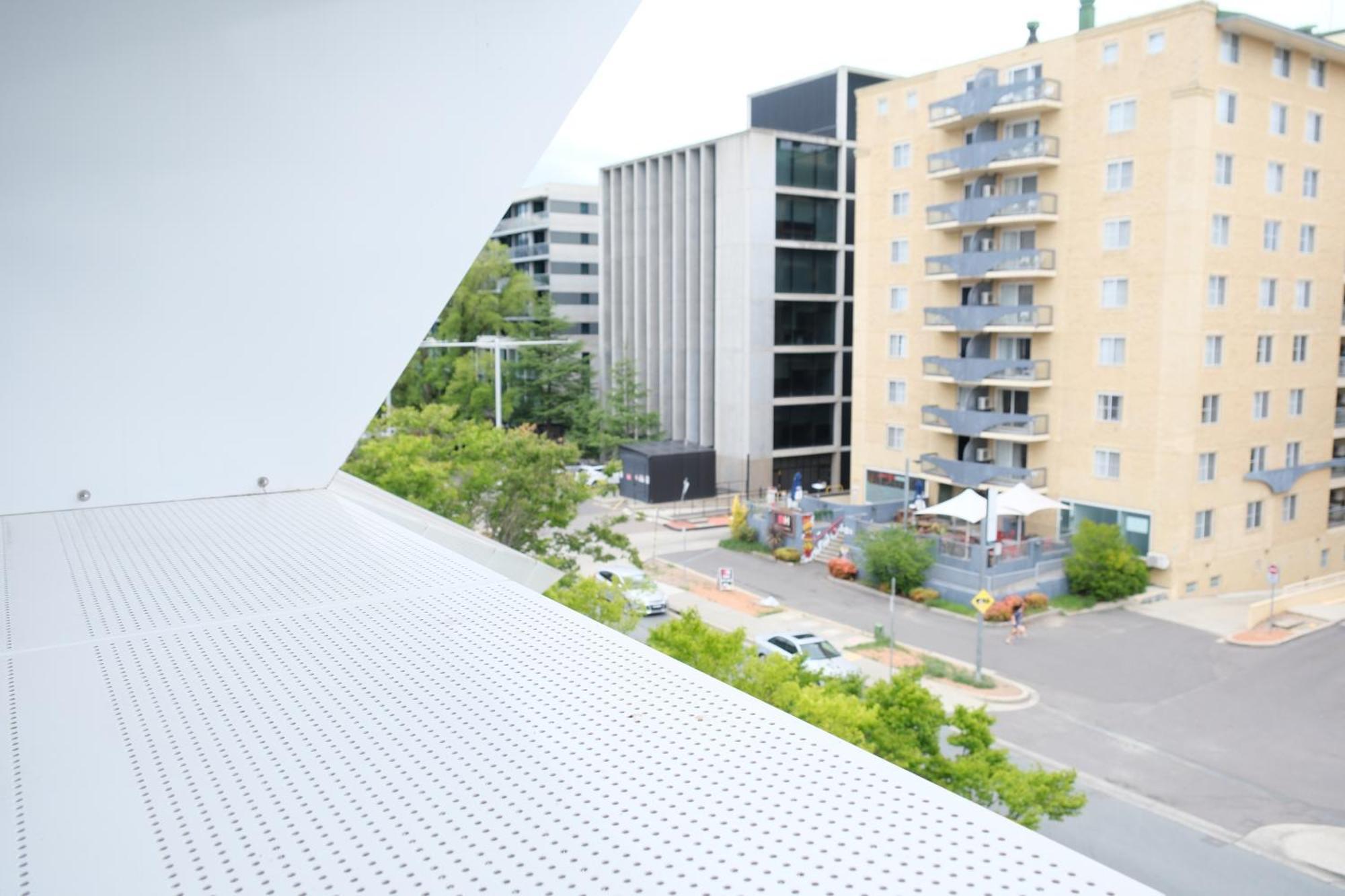 Cbd Japanese Retreat 2Br 1P Brekky Wifi Netflix Apartment แคนเบอร์รา ภายนอก รูปภาพ